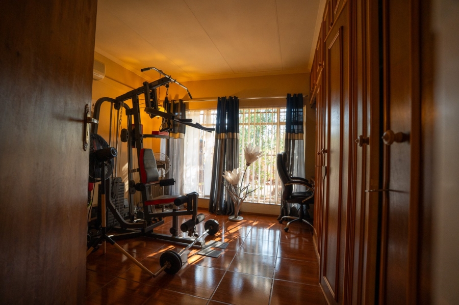 3 Bedroom Property for Sale in Flamwood North West
